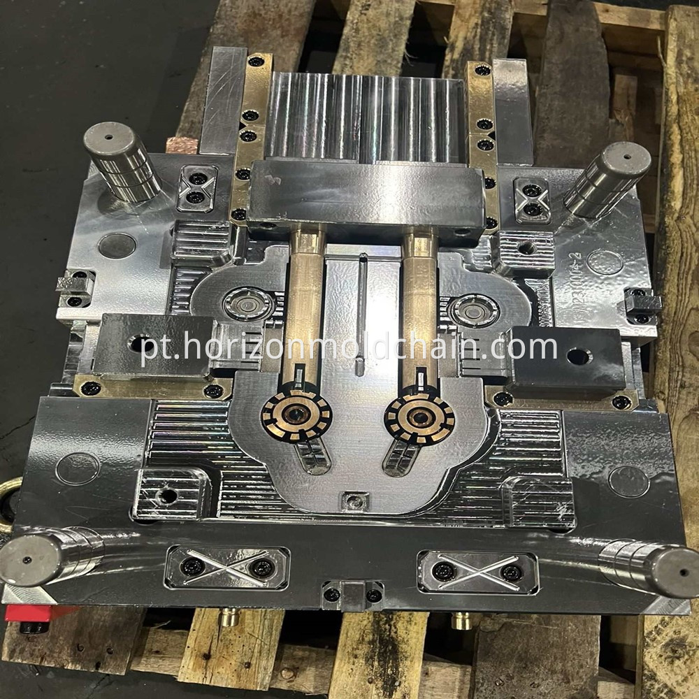 Top-level injection mold pictures3